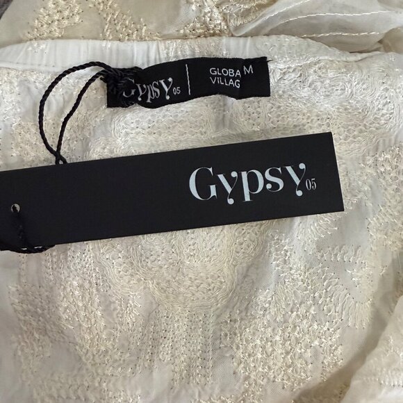 Gypsy Global Village Silk Embroidered Cream Spaghetti Strap Top Medium New - Picture 3 of 9